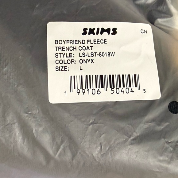 NEW Skims Boyfriend Fleece Onyx Oversized Black Trench Coat Revolve size XL NEW - Picture 9 of 9
